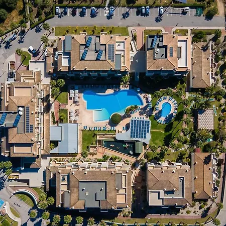 Sunny 1bdr W/ Balcony & Pool In By Lovelystay * Portimao